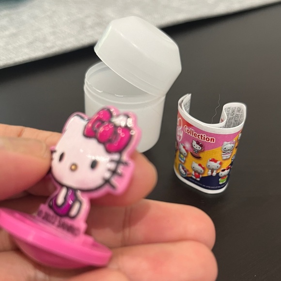 Hello Kitty Kinder Egg Surprise Puffy Sticker Plastic Mystery Figure Sanrio Toy - Picture 2 of 4